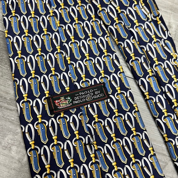 Gucci Navy w/ Gold, Blue & Grey Horse Bit Link Pattern Silk Tie - Picture 3 of 5